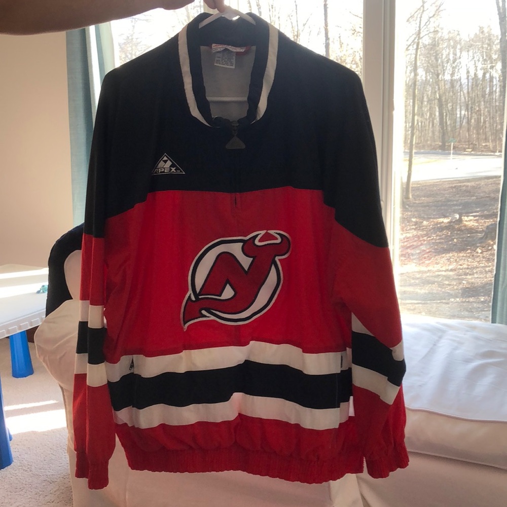 New Jersey devils pull over coat